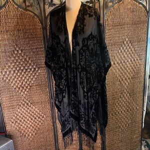 NWT Manhattan Scarf Company Semi-Sheer Wrap OS